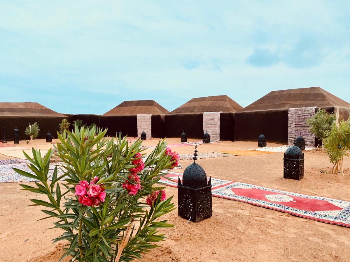 Merzouga Glamping Camp מראה חיצוני תמונה