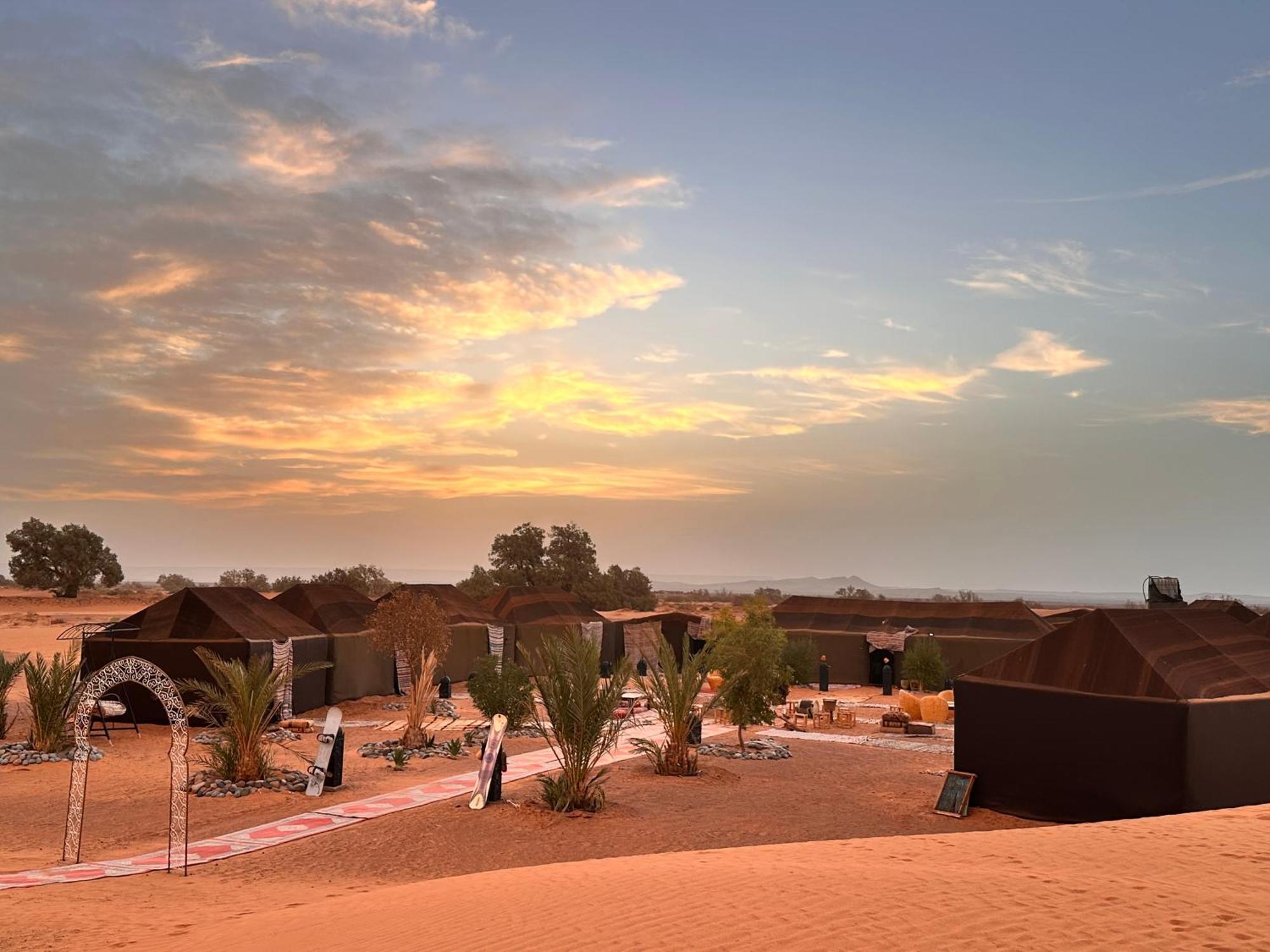 Merzouga Glamping Camp מראה חיצוני תמונה